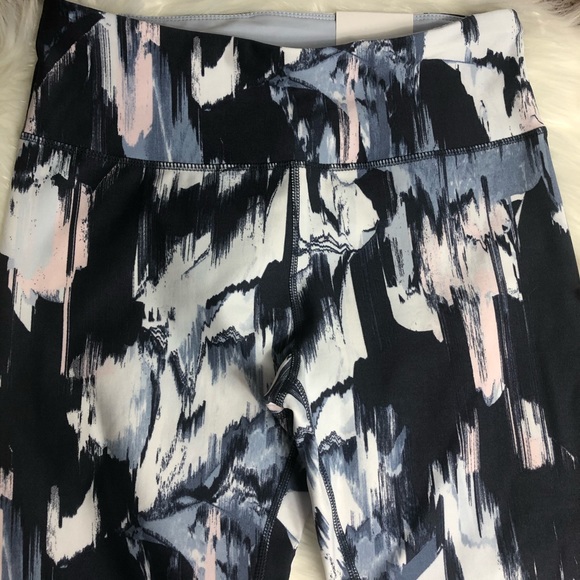 New! Calvin Klein High Waist Legging - Picture 7 of 12